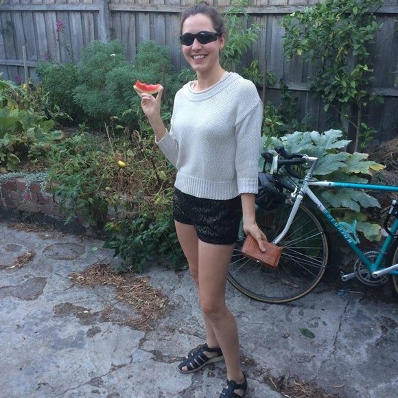 Profile Picture of Hannah Forest (@hannah_forest) on Poshmark