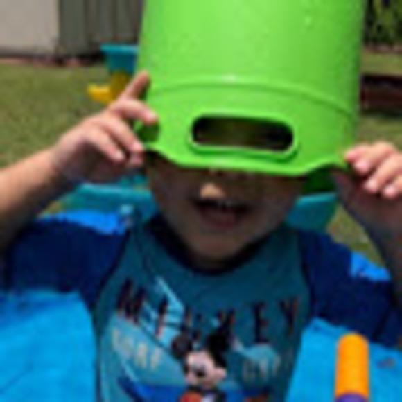 Theresa Entzi - Poshmark Profile Picture of Theresa Entzi (@tentzi) on Poshmark