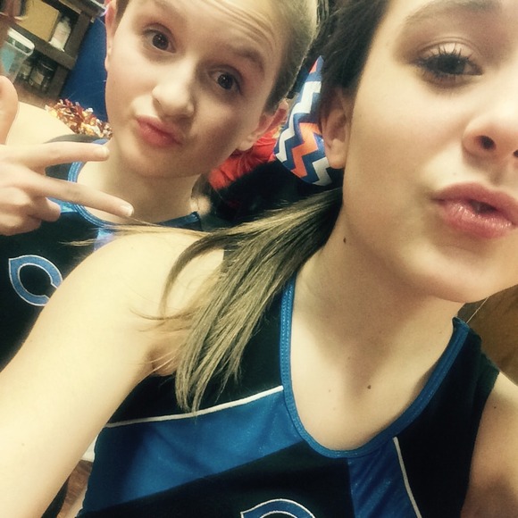 Profile Picture of Madison Nivens (@mnivens) on Poshmark