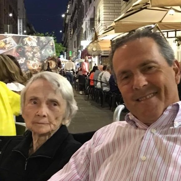 Doug Schleifer - Poshmark Profile Picture of Doug Schleifer (@dougschleifer) on Poshmark