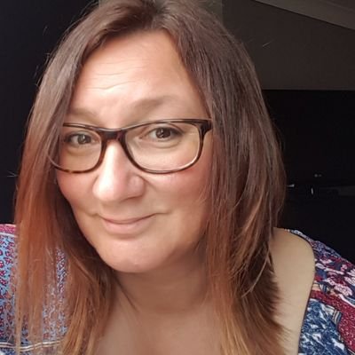 Profile Picture of Diane Knight (@candystreats) on Twitter