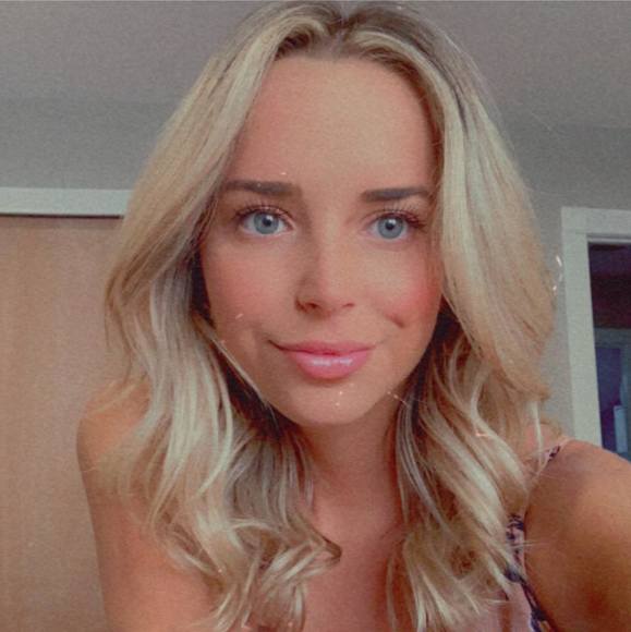 Profile Picture of Juliette Scafidi (@scutiie1999) on Poshmark