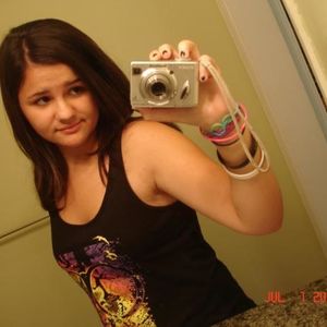 Profile Picture of Hannah Hartley (@iamawerewolfandilikeit) on Myspace