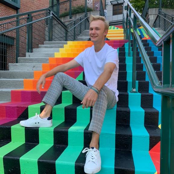 Profile Picture of Ian Petty (@ieaallday) on Poshmark