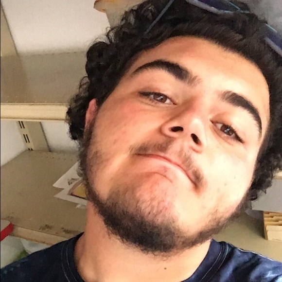 Profile Picture of Bobby Sahyoun (@bobbyguard) on Poshmark