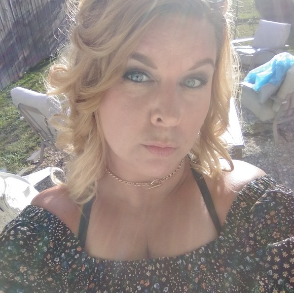 Profile Picture of Misty Kittleson (@mmk34) on Poshmark