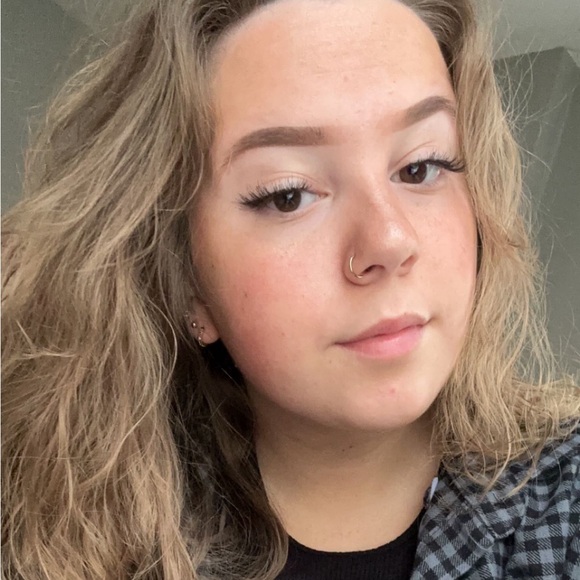 Profile Picture of Jenna Grigsby (@jdawgg_g) on Poshmark