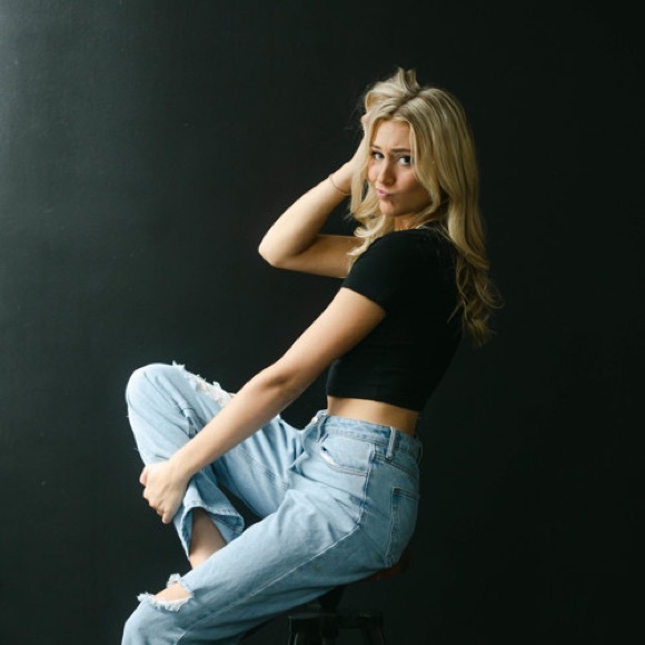 Profile Picture of Erin Berls (@erin_berls) on Poshmark