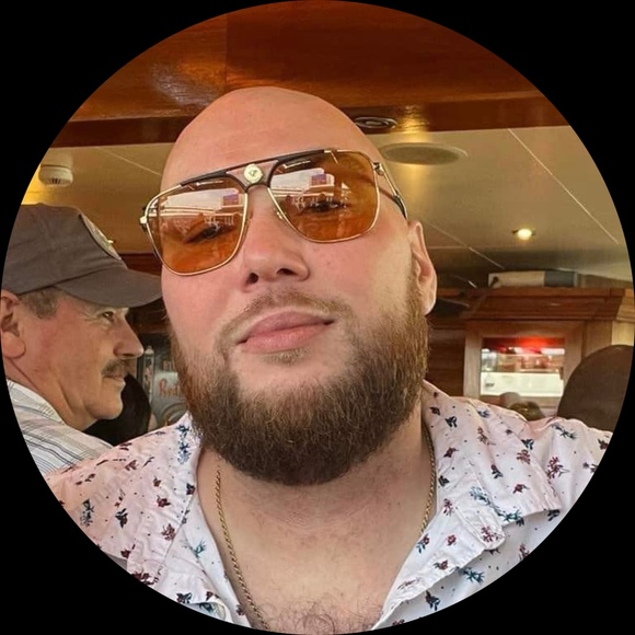 Profile Picture of John Pedri (@jpedri) on Poshmark