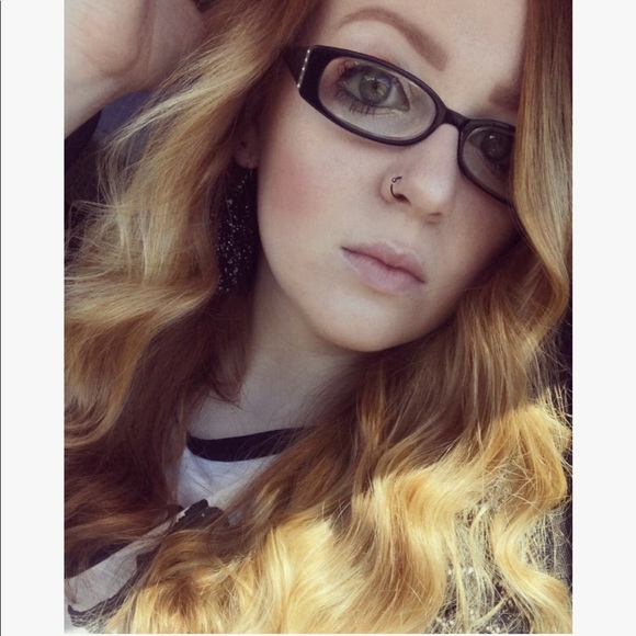 Profile Picture of Madelyn Hemric (@mhemric1997) on Poshmark