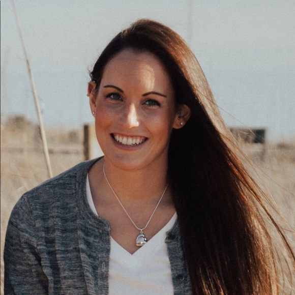 Profile Picture of Danielle Crigler (@dmarie485) on Poshmark