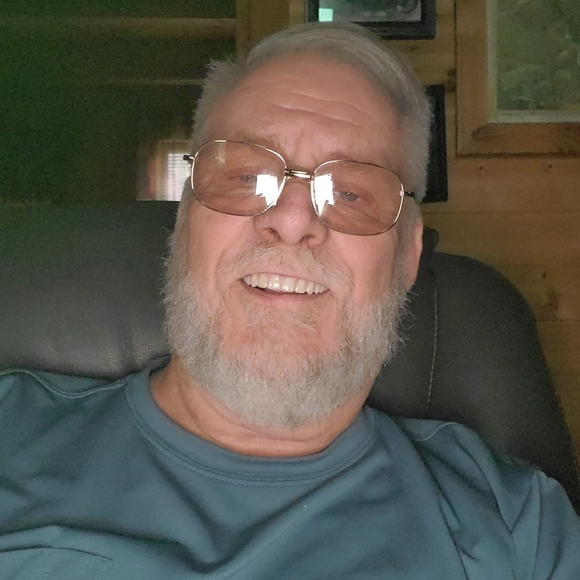 Profile Picture of Charles Hinds (@coyoteehinds) on Poshmark