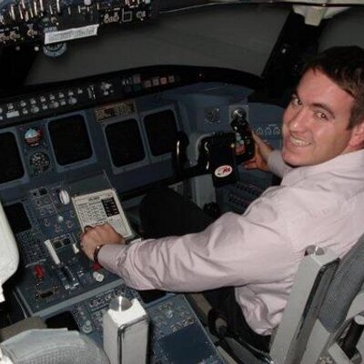 Profile Picture of Stephen Woolf (@WoolfPilot78) on Twitter