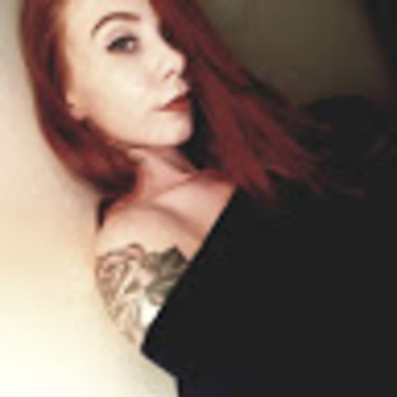 Profile Picture of Jolynn Wilson (@jolynnwilson) on Poshmark