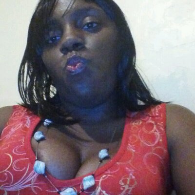Profile Picture of Theresa Thomas (@sparkles31985) on Twitter