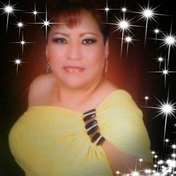 Profile Picture of Yolanda Alpizar (@yolayolita69) on Poshmark