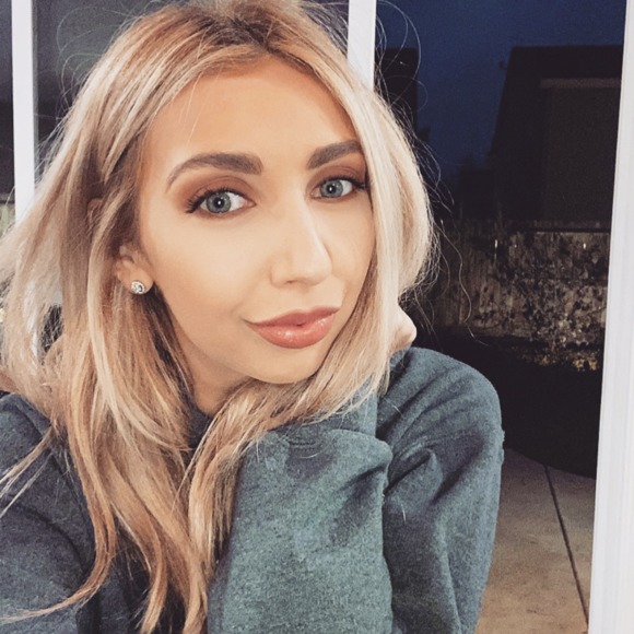 Danika Matarazzo - Poshmark Profile Picture of Danika Matarazzo (@danikam) on Poshmark