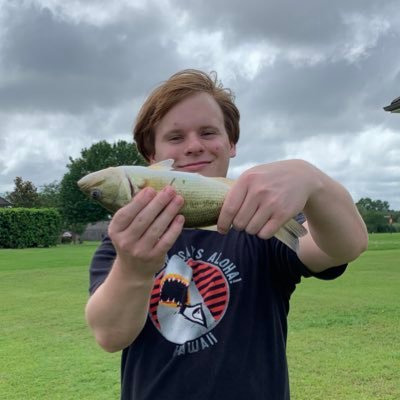 Profile Picture of MATTHEW CHAMPAGNE (@matthewshompine) on Twitter