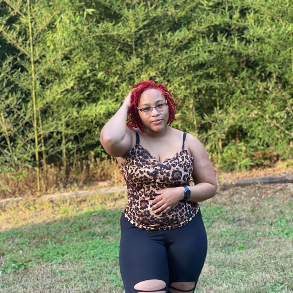 Profile Picture of Kendall Alexander (@kendall_brianna) on Poshmark