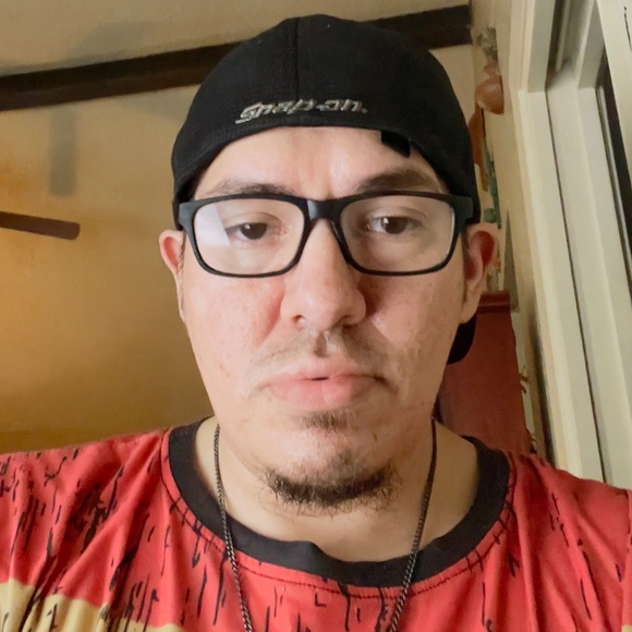 Profile Picture of Richard Renteria (@rich2182) on Poshmark