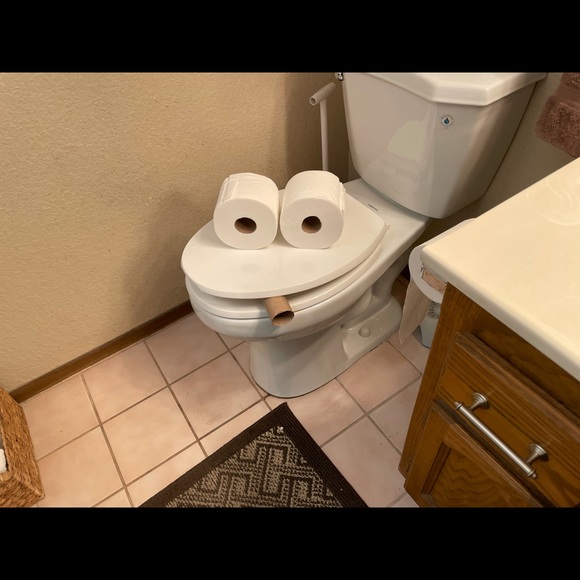 Profile Picture of George Gramata (@georgegramata) on Poshmark