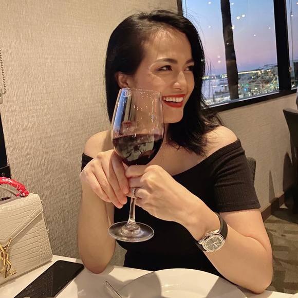 Phanh Dounglasy - Poshmark Profile Picture of Phanh Dounglasy (@phanhwynn) on Poshmark