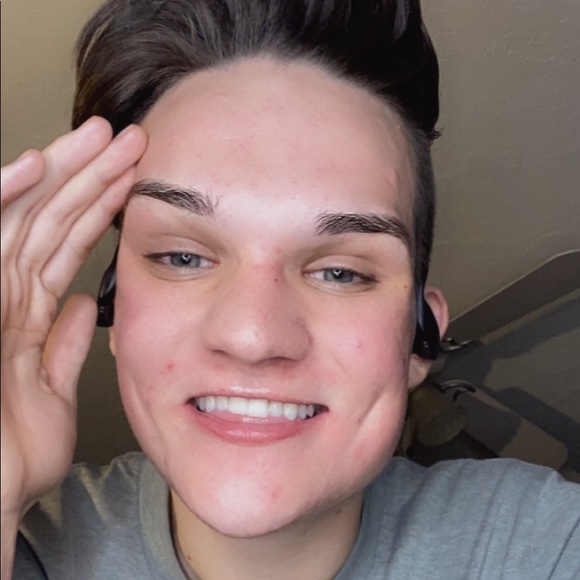 Profile Picture of Gavin Kasel (@gavinkasel) on Poshmark