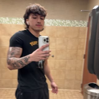Profile Picture of jeremy (@jeremy.braxton) on Instagram