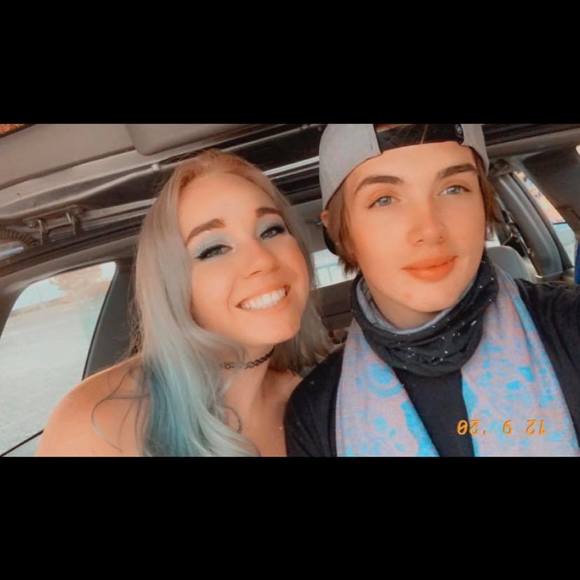 Profile Picture of Blake Hess (@blakehess) on Poshmark