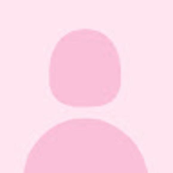 Profile Picture of Paula Jiang (@paula_jiang) on Poshmark