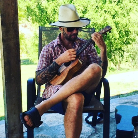 Profile Picture of John Keller (@louxgaroux) on Poshmark