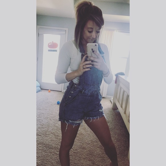 Profile Picture of Jessica Majors (@jesskm86) on Poshmark