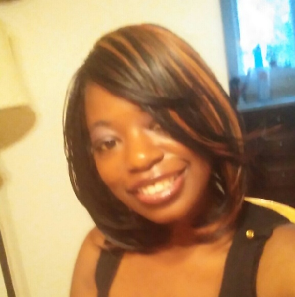 Profile Picture of Cheryl Gladson (@trucherry) on Poshmark