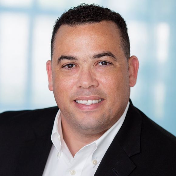 Profile Picture of Daniel Mota (@dmota25) on Poshmark