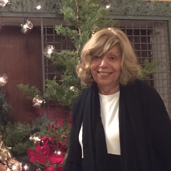 Profile Picture of Marilyn Grabowski (@likingit) on Poshmark