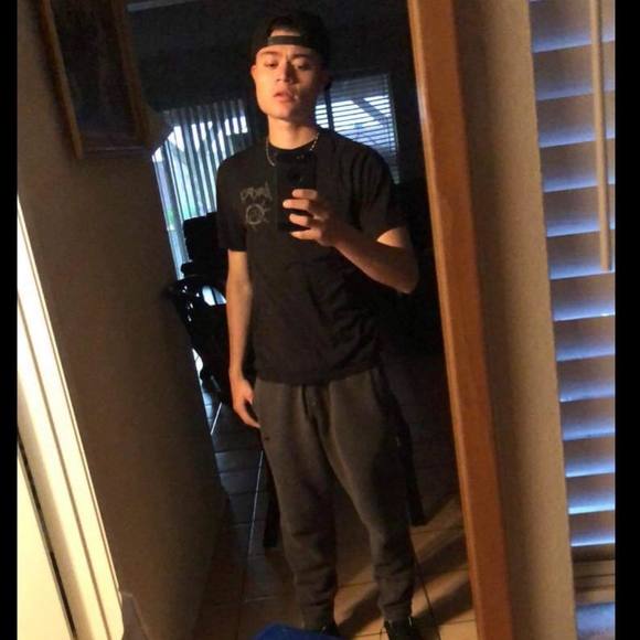 Profile Picture of Daniel Franco (@dannnyboy) on Poshmark