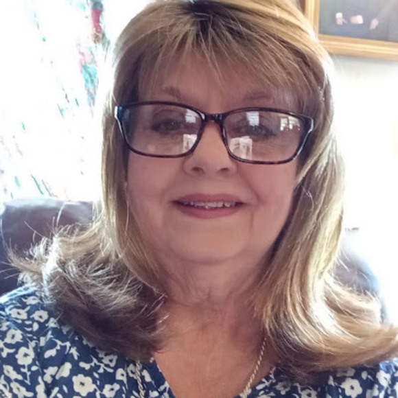 Profile Picture of Luanne b Cantrell (@luannebcantrell) on Poshmark