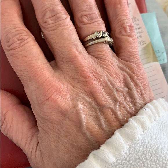 Profile Picture of Judy Beauchene (@judybeauchene) on Poshmark