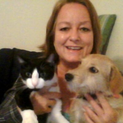 Profile Photo of Cynthia Hendricks (@petandhomesit) on Twitter