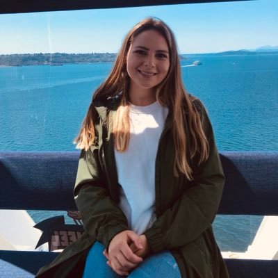 Profile Picture of Jasmine (@KissesHershey) on Twitter