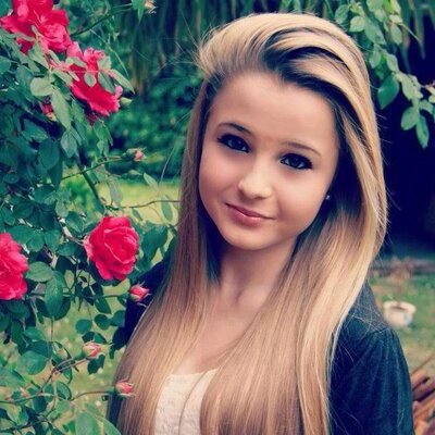 Profile Picture of Caroline Hawkes (@carolinehawkes2) on Twitter