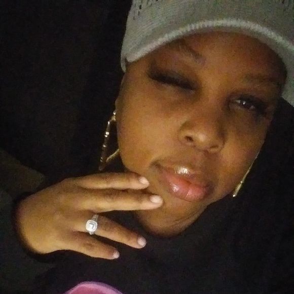 Profile Picture of Tamara Hampton (@sagdiva) on Poshmark