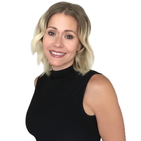 Profile Picture of Christine Rappos (@christinerappos) on Poshmark