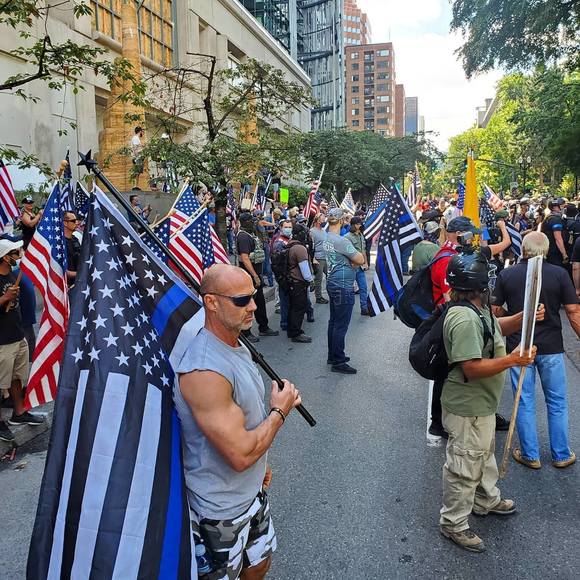 Profile Picture of Jason Lobaugh (@jasonlobaugh) on Poshmark