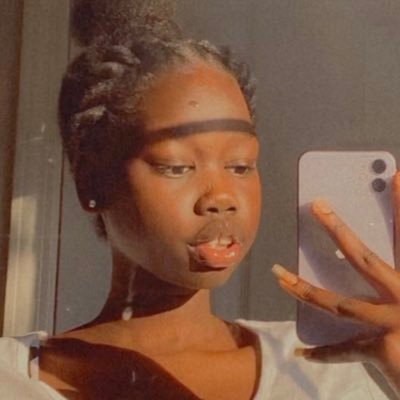 Profile Picture of Rita Deng (@RitaDeng4) on Twitter