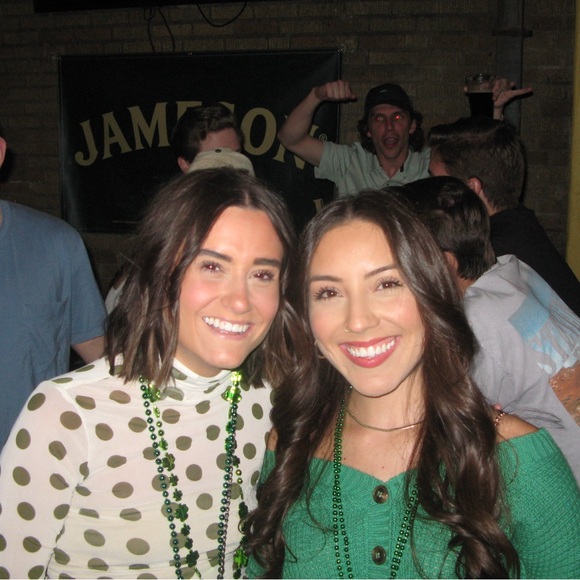 Profile Picture of Brooke Wallrath (@brookewall) on Poshmark