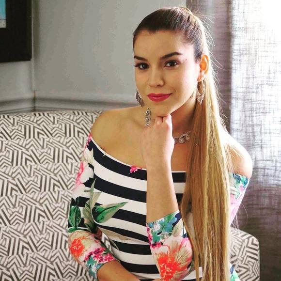 Profile Picture of Daniela Campos (@danielacampos11) on Poshmark