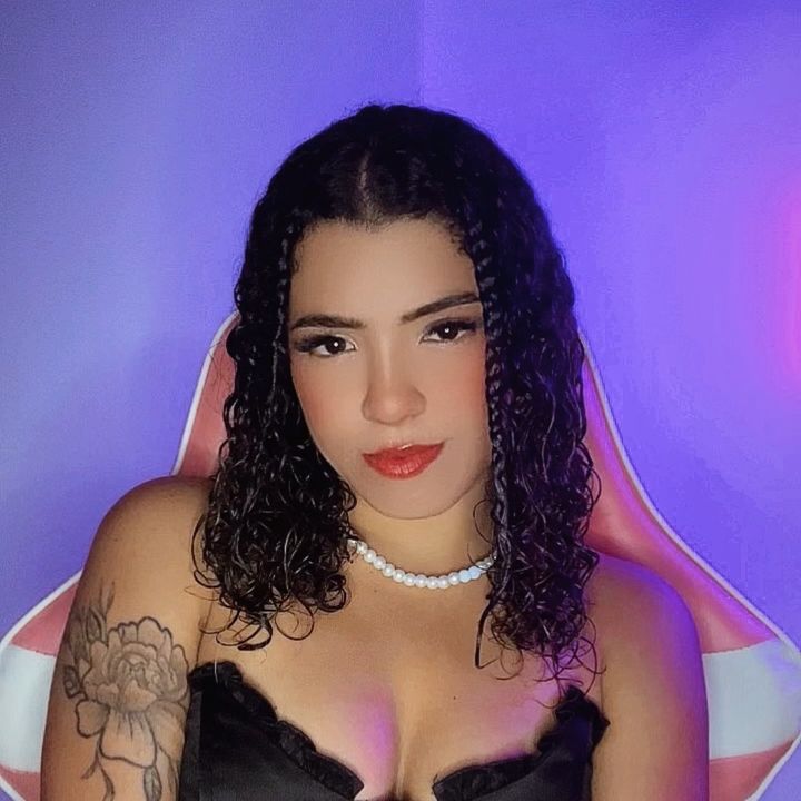 Profile Picture of Jenny🐻⚡️ (@jennylive_) on Tiktok