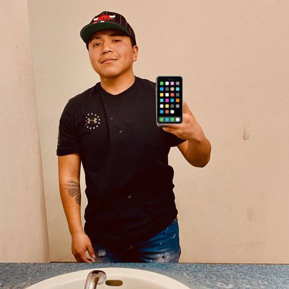 Profile Picture of Jefferson Ard (@jeffersonard) on Poshmark