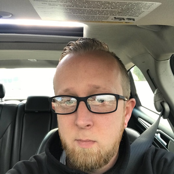 Michael Somer - Poshmark Profile Picture of Michael Somer (@mikesomer86) on Poshmark